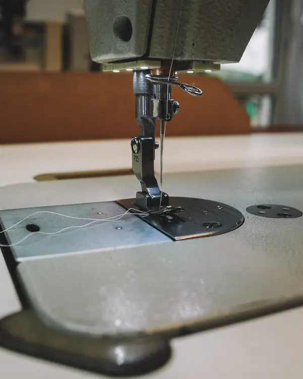 Nähmaschine im Atelier